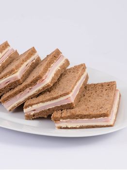 SANDWICHES DE LOMITO Y QUESO
